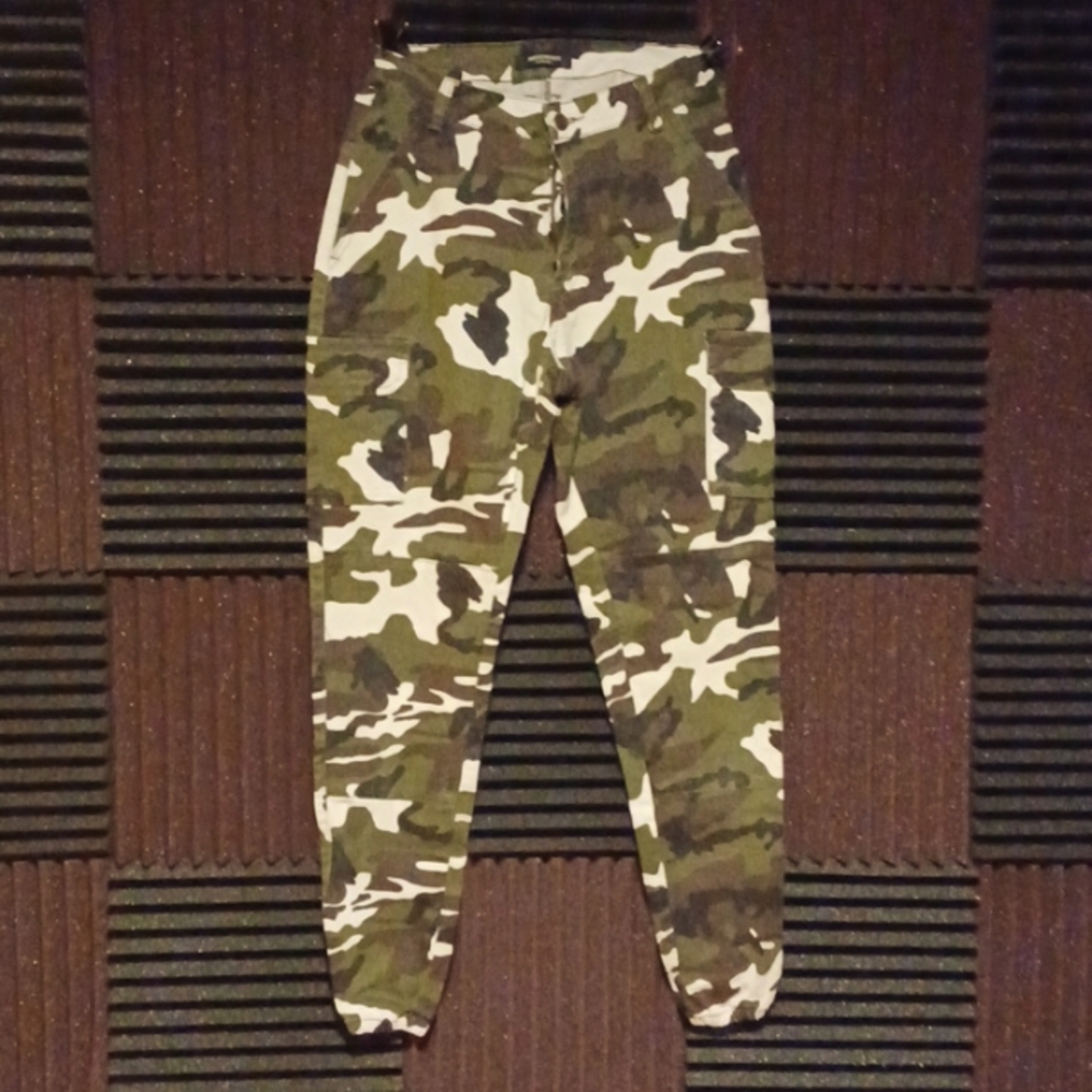 American Bazi camouflage Jean joggers,  size Large,  great condition